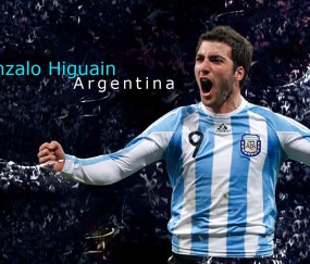 开云体育官网-三笘薰主宰比赛走向，突尼斯力克瑞士，当个人英雄主义照亮集体主义的暗面