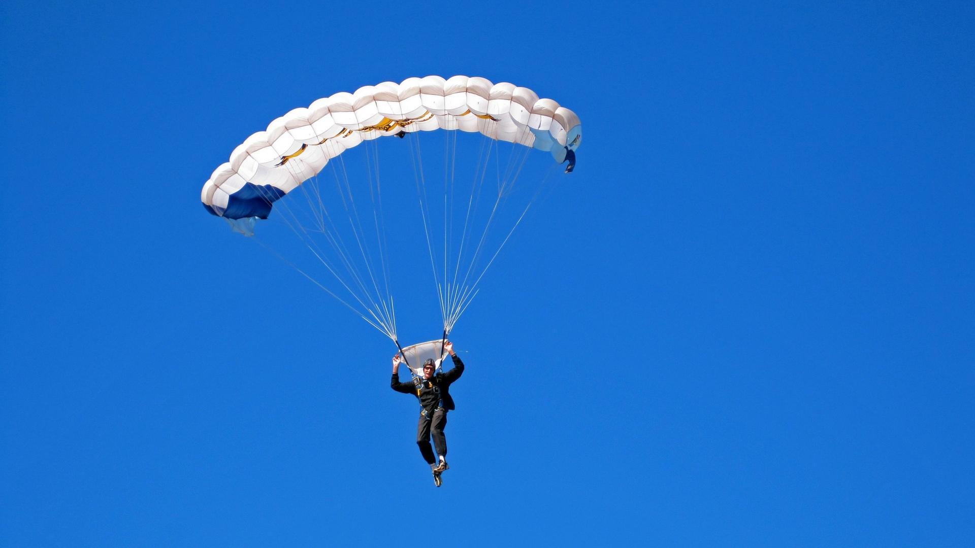 绝境狂澜，撕裂之城如何用13分钟改写抢七剧本
