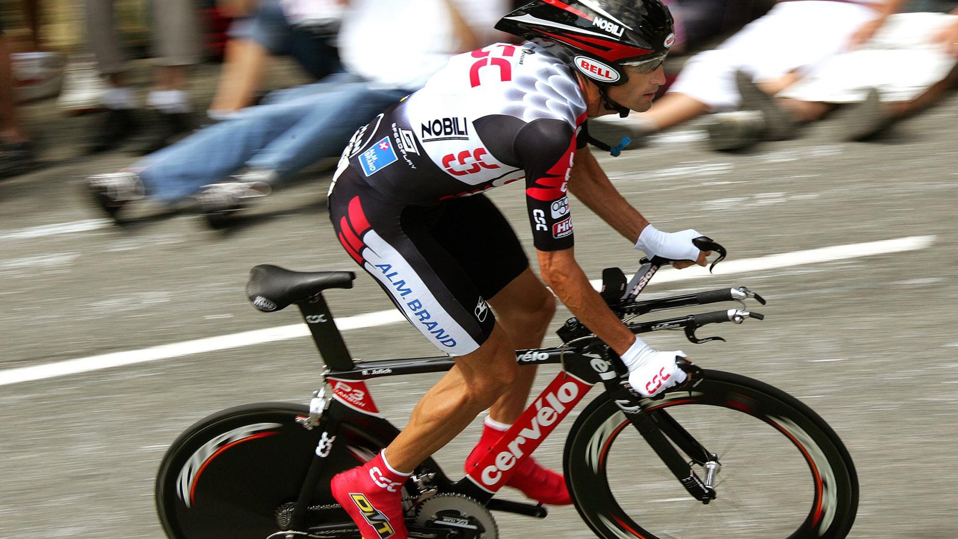 巴尔韦德惊艳四座，巴萨一波带走丹麦，当战术板上的冷箭射穿童话