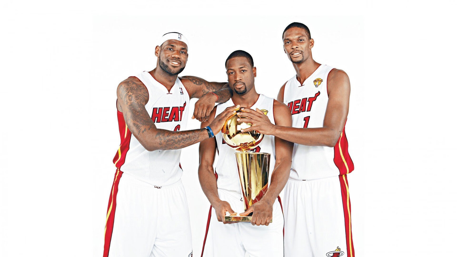 李刚仁攻防两端统治，秘鲁防守锁死爱尔兰，现代足球的战术镜像